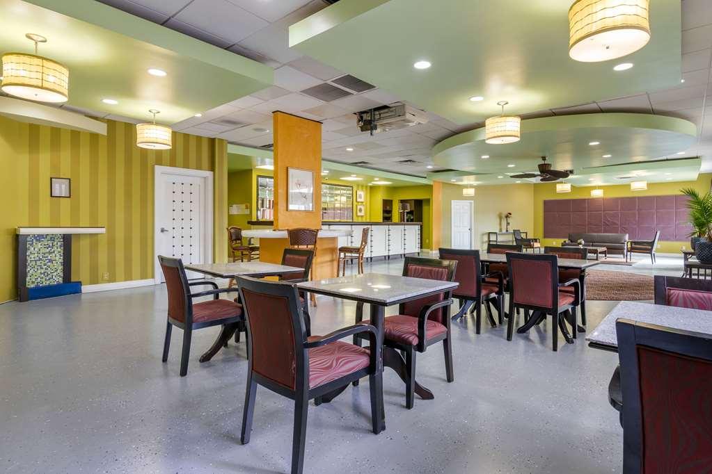 Clarion Inn Brunswick Restaurante foto