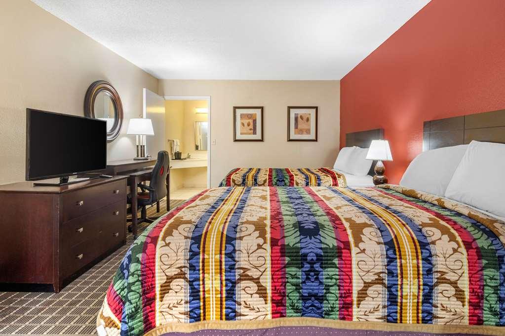 Clarion Inn Brunswick Quarto foto