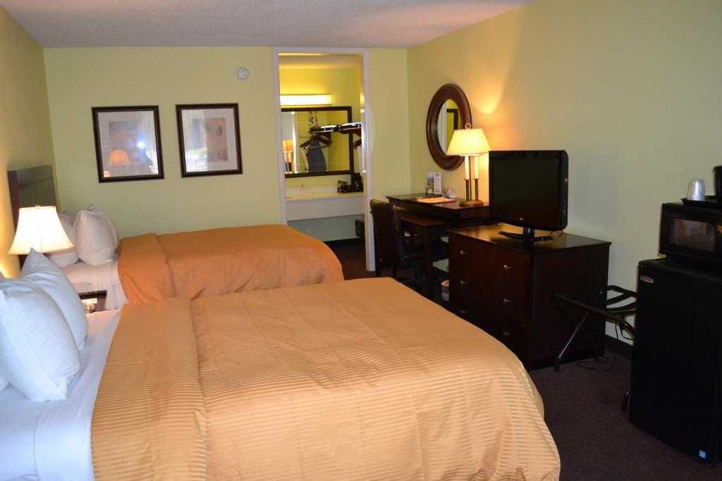 Clarion Inn Brunswick Quarto foto