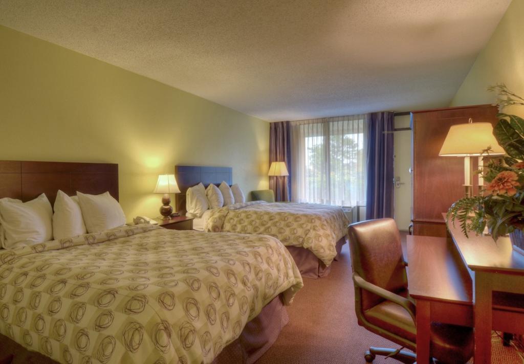 Clarion Inn Brunswick Quarto foto